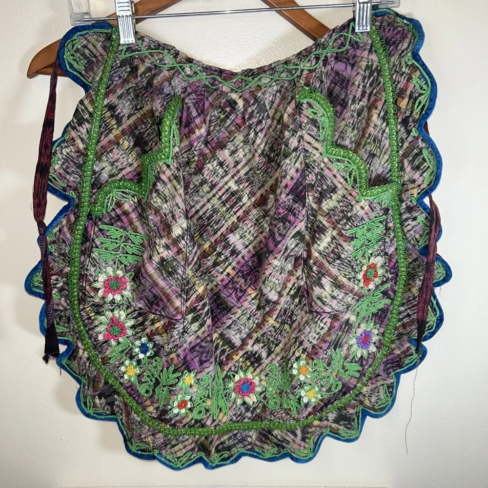 Vintage Embroidered Apron Womens Floral Guatemalan Folk‎ Costume 90s Handcrafted